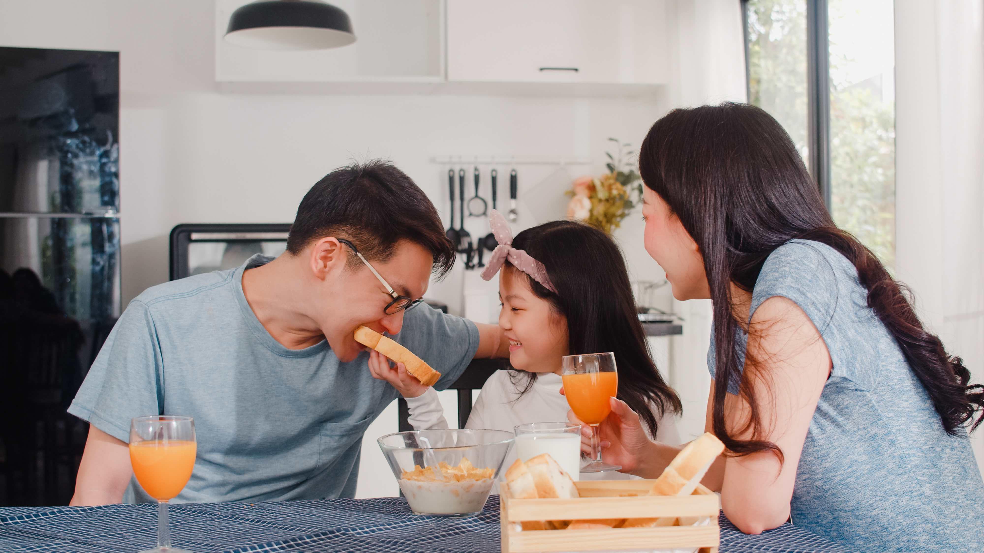 Understanding Nutrition For Your Little Ones : Tips to Start Inculcating Healthy Eating Habits From Young - Kuvings.my